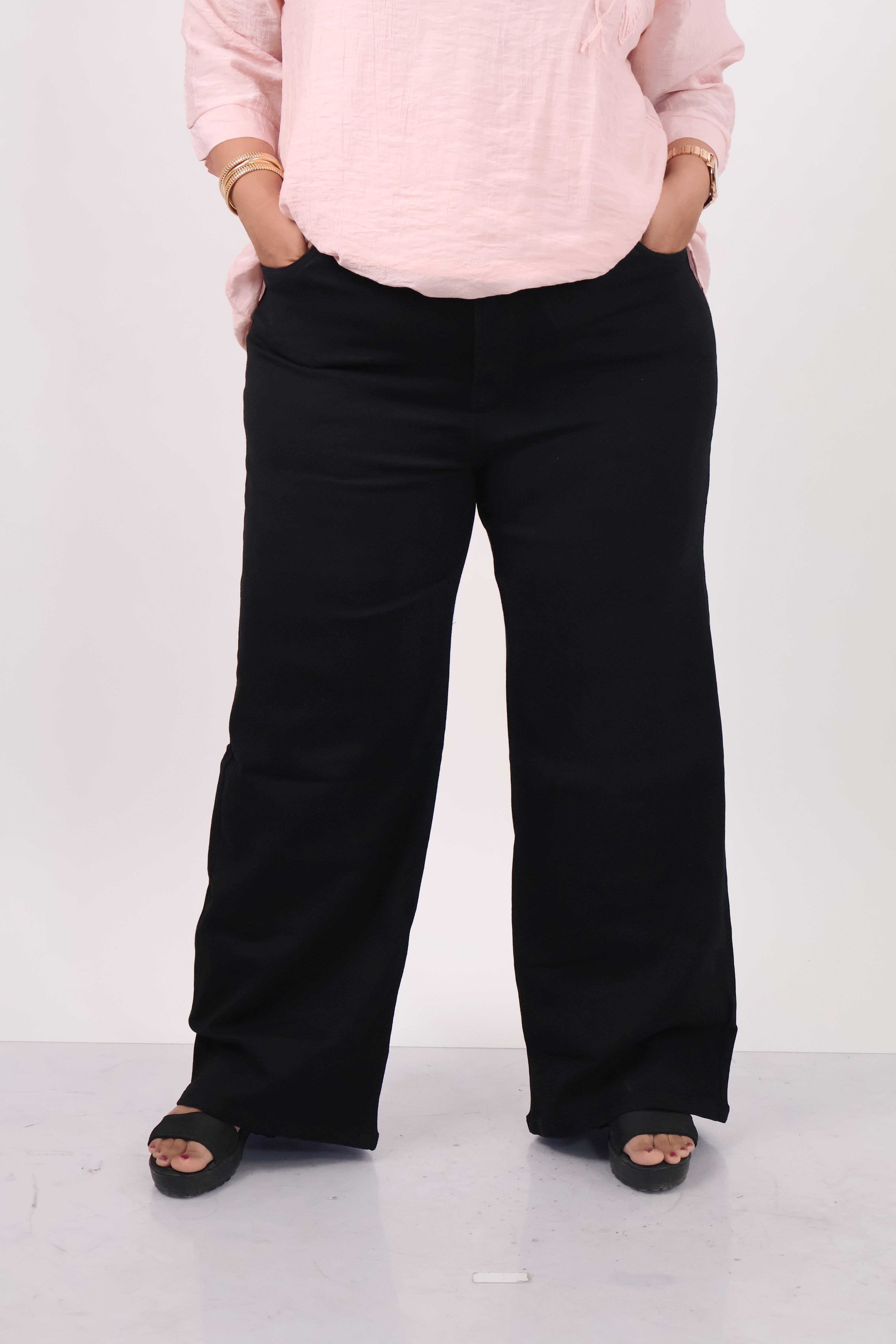 Classic Straight-Fit Stretch Pants