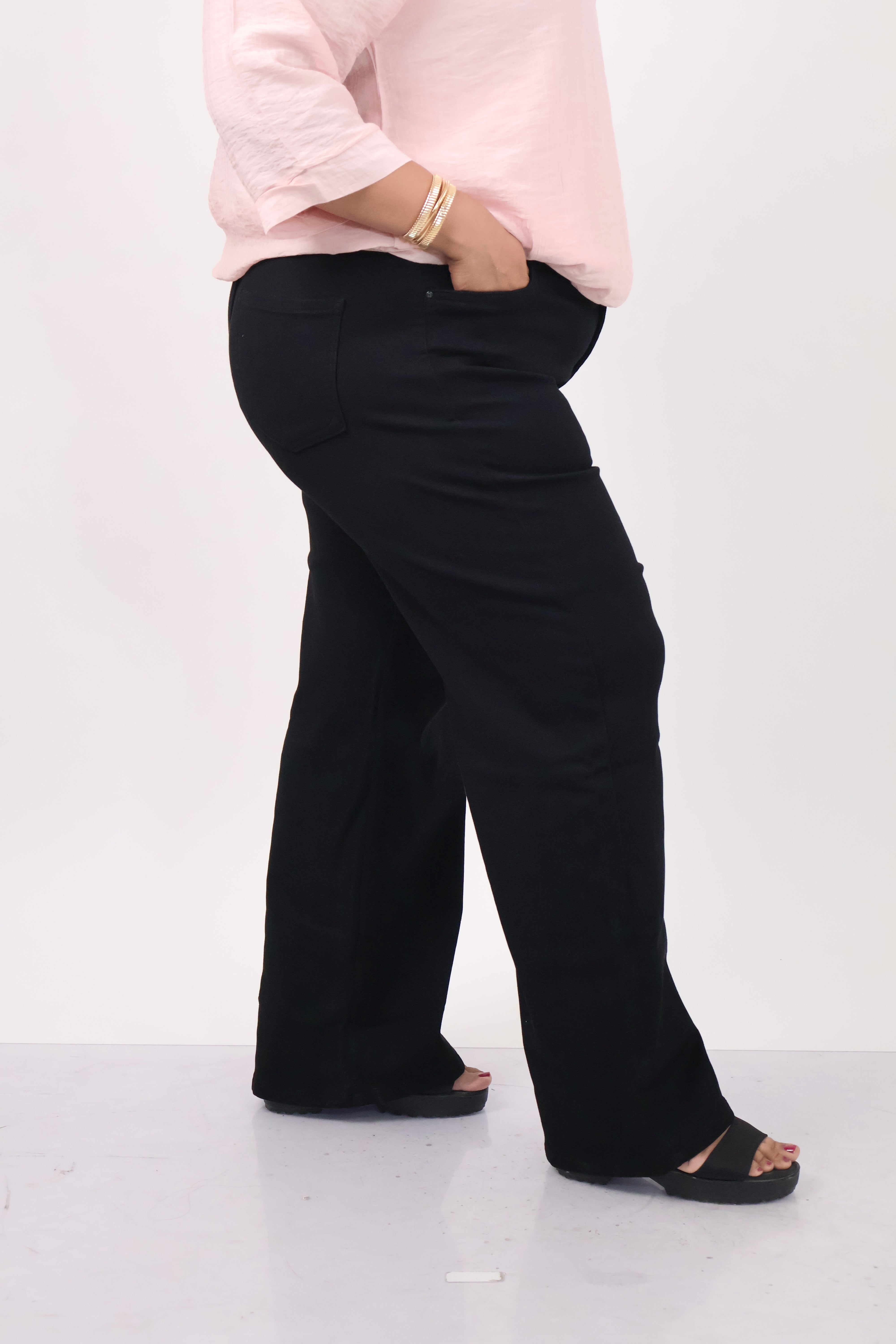 Classic Straight-Fit Stretch Pants