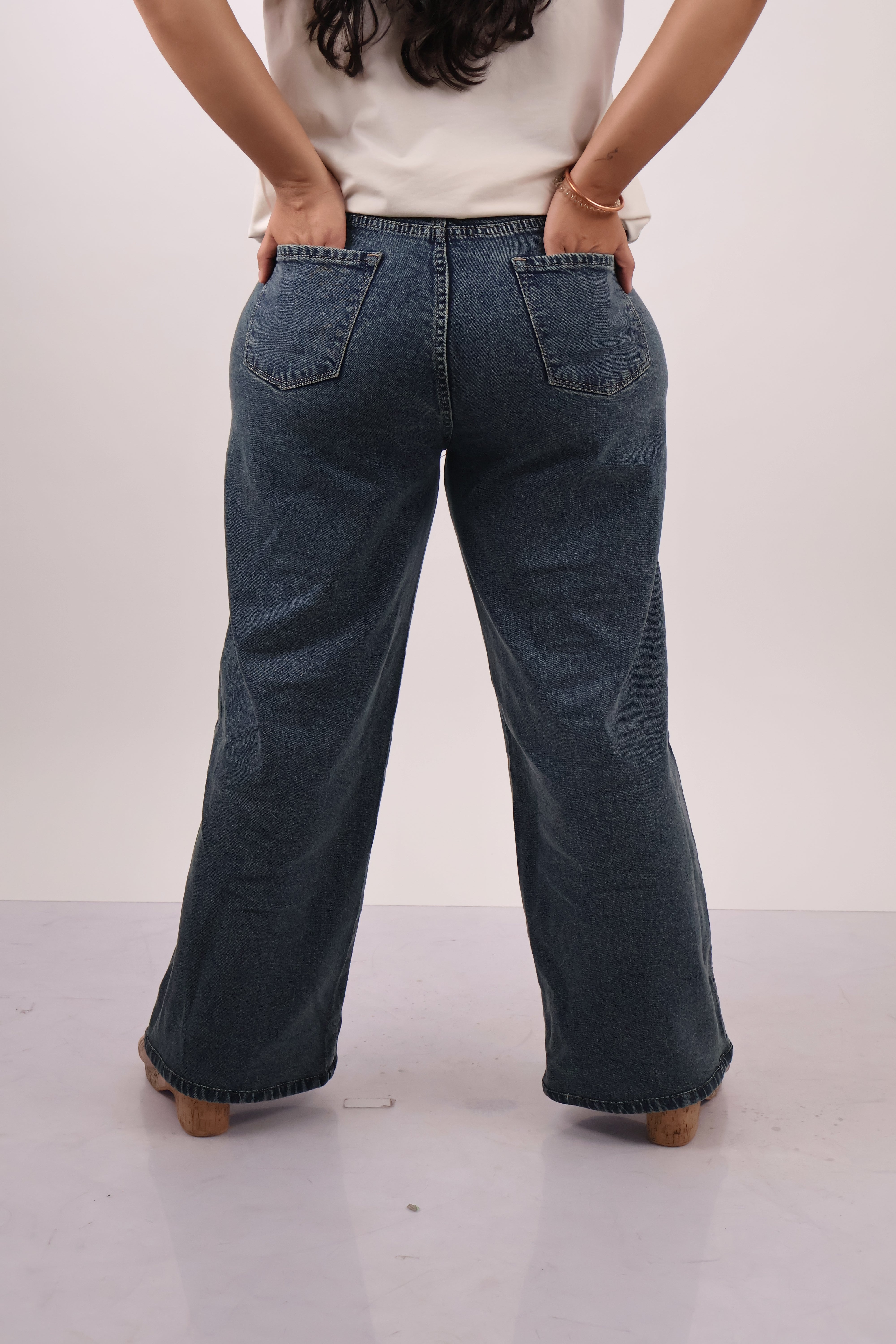 Wide-Leg Jeans With Side Rib
